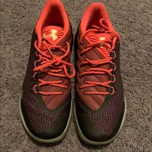 Curry under Armour basketball shoes